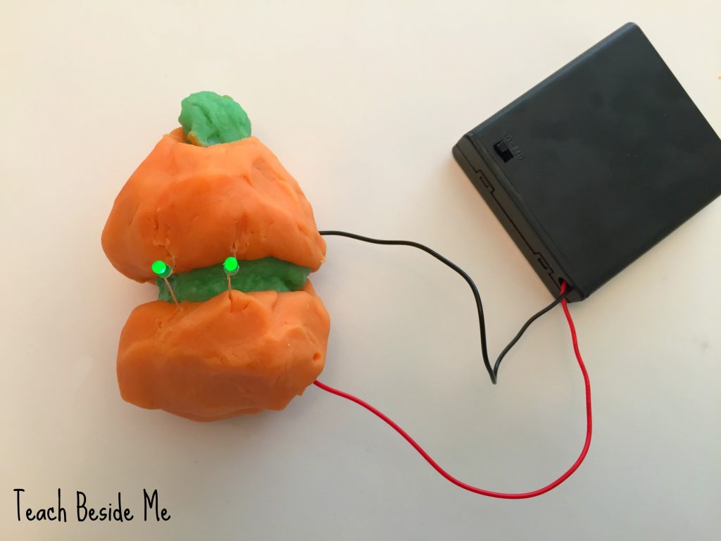 halloween-science-pumpkin-conductive-play-dough