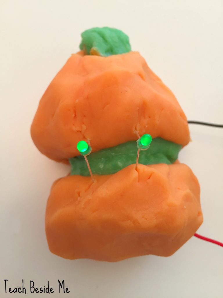 halloween-science-conductive-play-dough-circuit