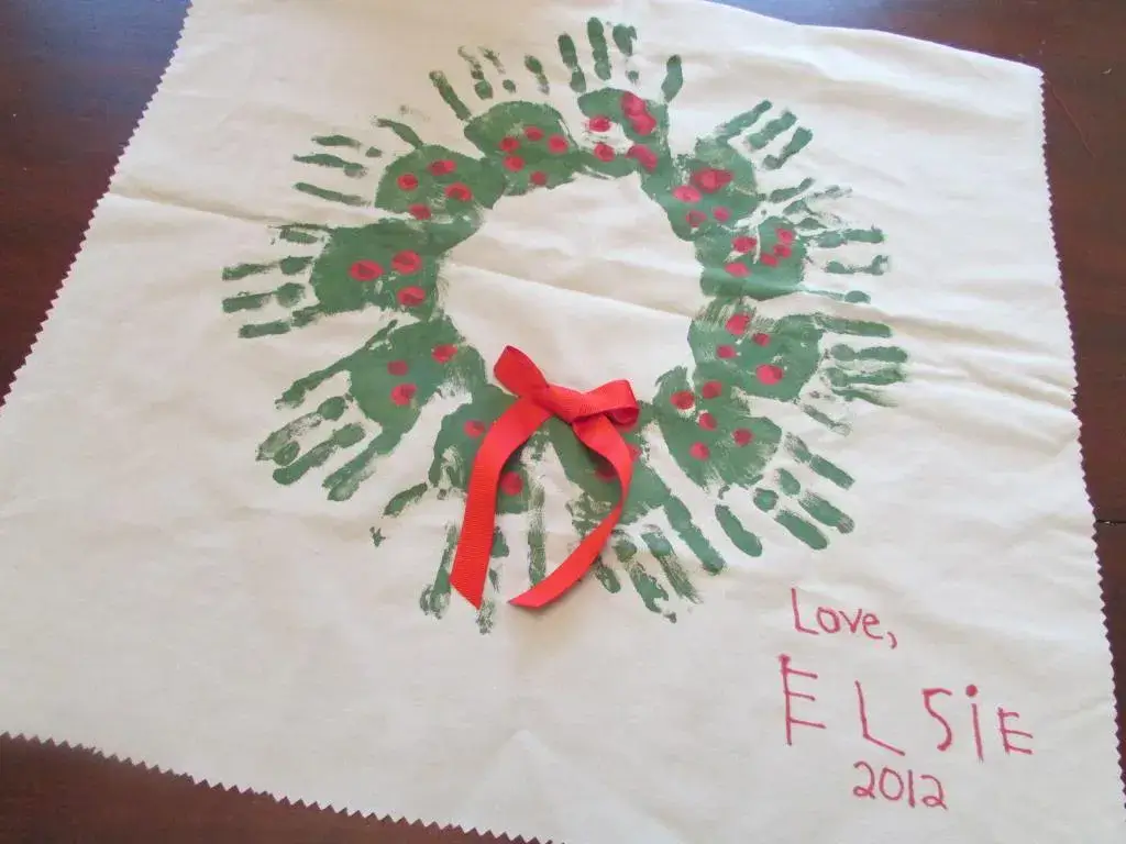 Christmas wreath handprint kid gift