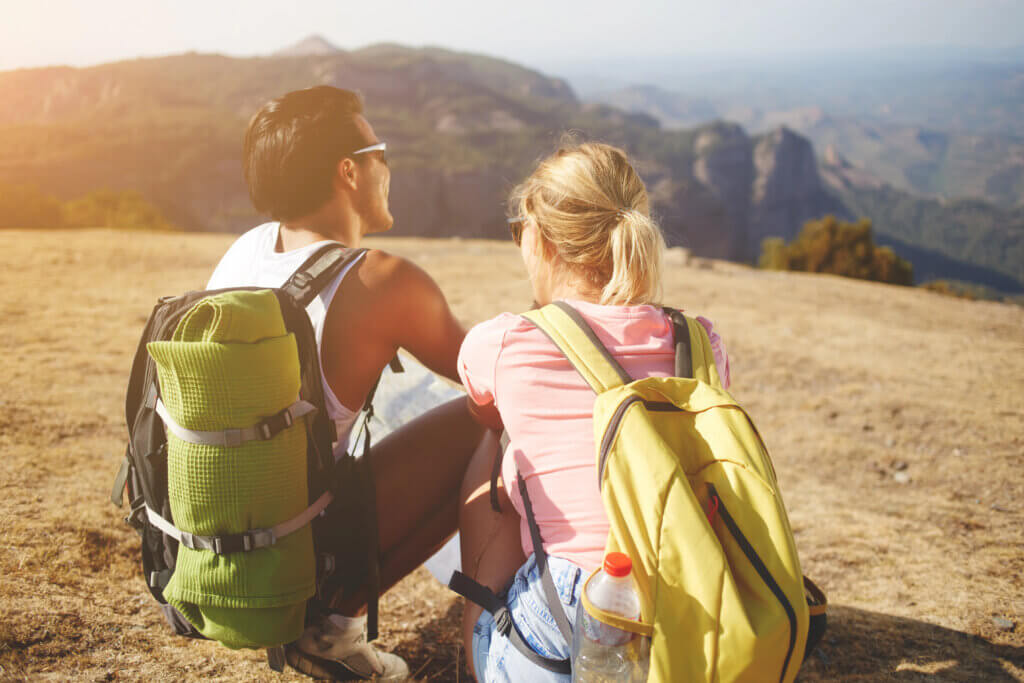 summer date ideas for teens- hiking