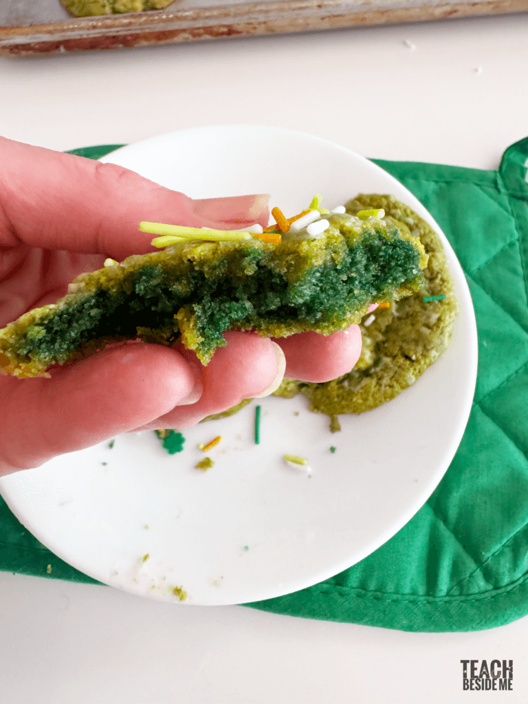 green sunflower cookies