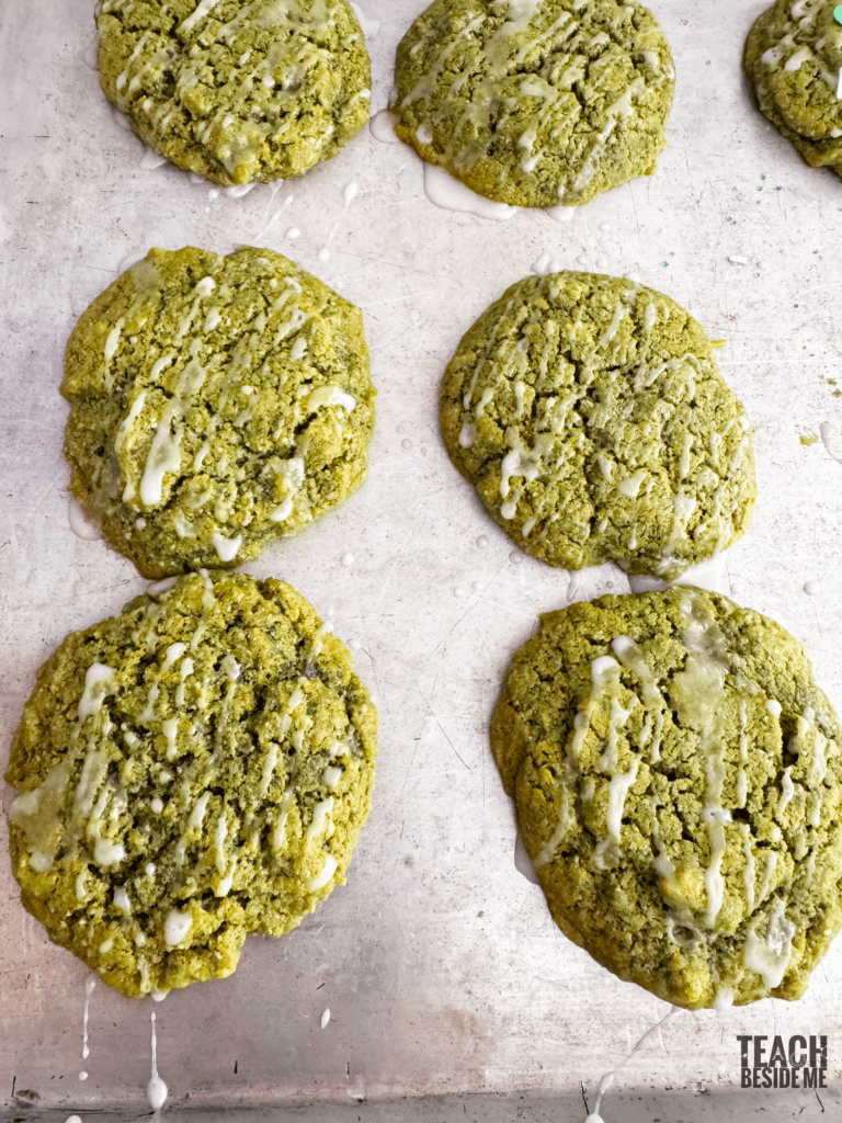st patricks day green cookies with glaze